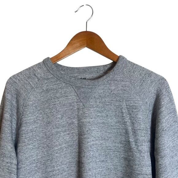 Uniqlo men’s grey crew neck sweater. Size medium - Picture 2 of 8